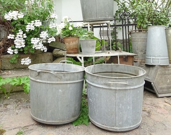 Vecchio vaso in zinco da 30 litri 28852 decorazione del giardino della fattoria