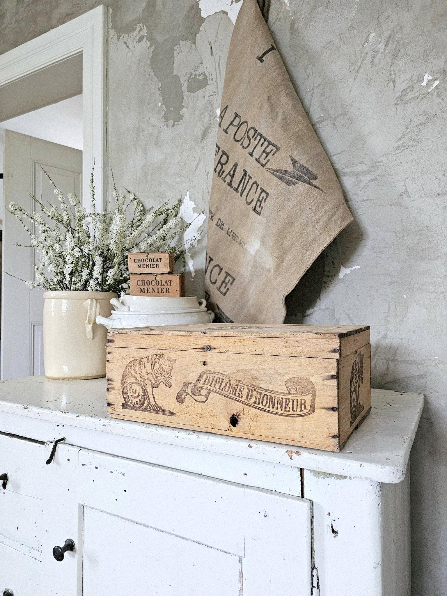 Chocolat Menier Box - Etsy