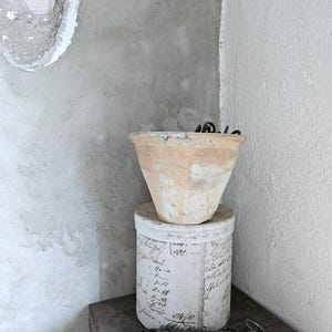 antique French resin pot without resin residue VII 33381 French farmhouse pot