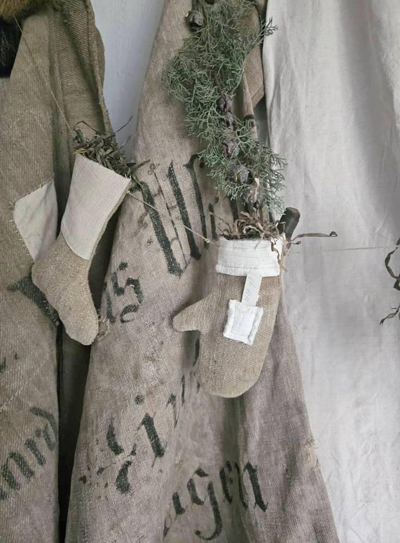 Mixed Boot and Glove Garland Made of Antique Linen IV 31912 M Farmhouse ...