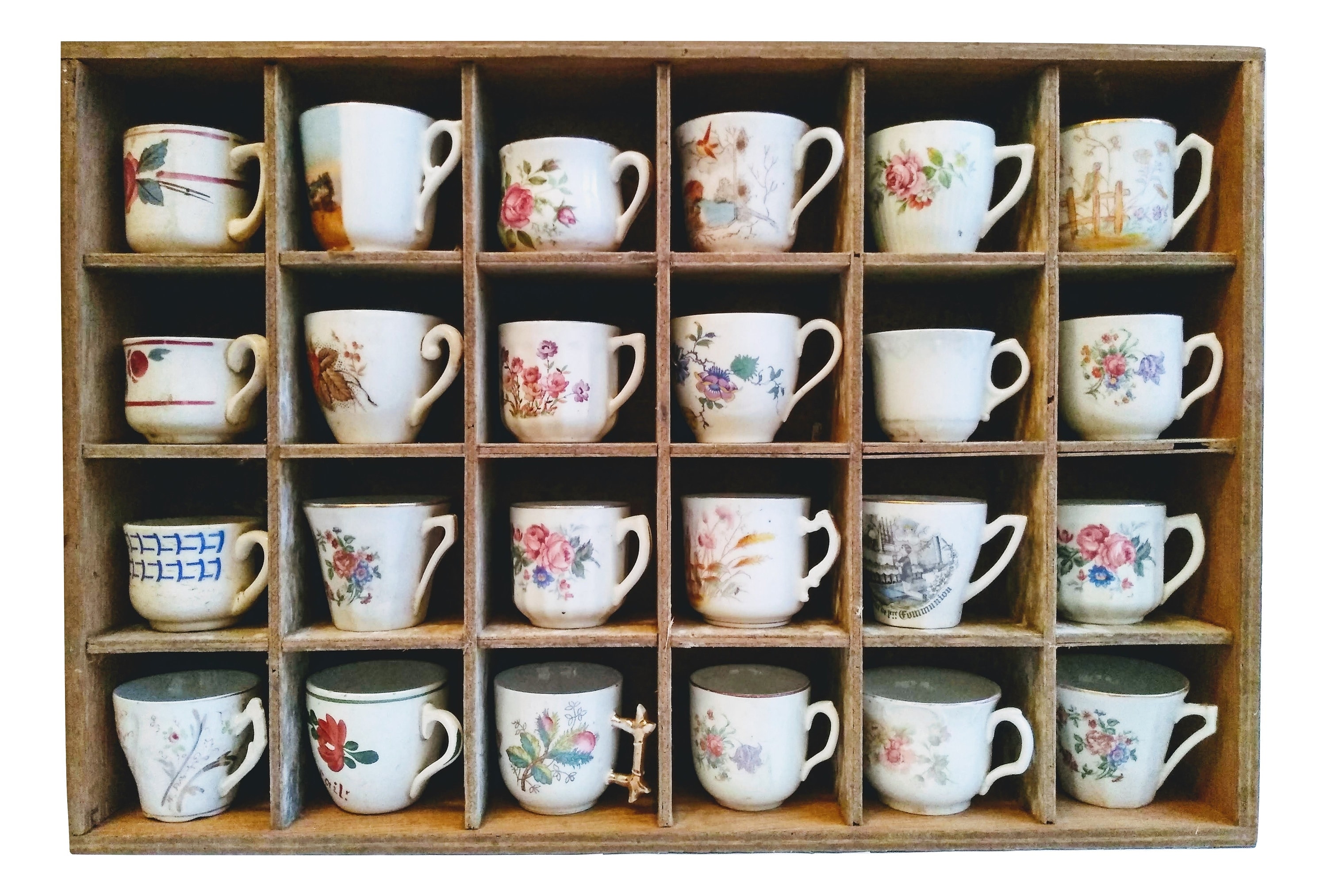 Antique & Vintage Français Ceramic China Coffee Espresso Small Cup Cups Collection Wall Hanging Disp