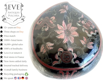 Vintage Asian Chinese Heavens & Eternal Life Peach Black Lacquer Storage Box Dish Bowl Platter Decorative Table circa 1950-60's / EVE