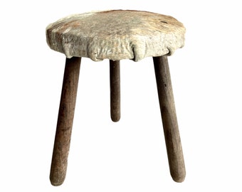 Taburete francés vintage de madera marrón con acolchado de piel de vaca y madera natural, asiento con reposapiés, década de 1950-1960 / EVE