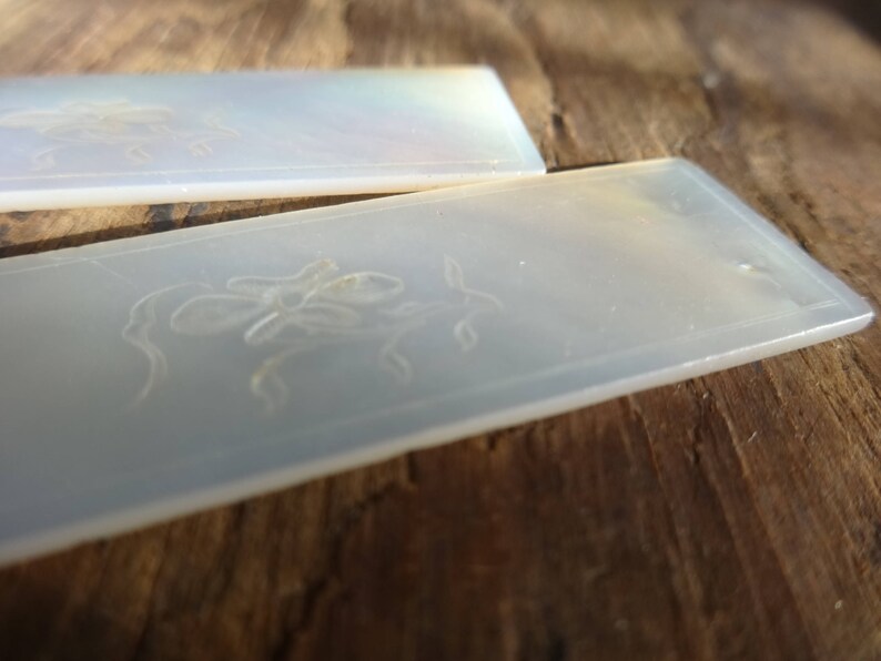 Antique Chinese INDIVIDUAL Mother Of Pearl Lotus Flower Rectangular Gaming Chip Counter Token Hand Carved c1800-1850/'s EVE de France
