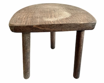 Vintage Französischer D-Sitz Melkhocker aus Holz Braun Holz Kleiner Stuhl Ständer Display Rest Sockel Sitzpflanzen Requisite Tabouret c1960-70 / EVE