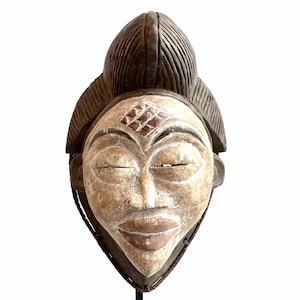 Vintage African Wooden Punu Mask Hanging Wall Hanging Decor Carved Statue Carving Sculpture Wood Tribal Art Design c1990&#39;s / EVE de France