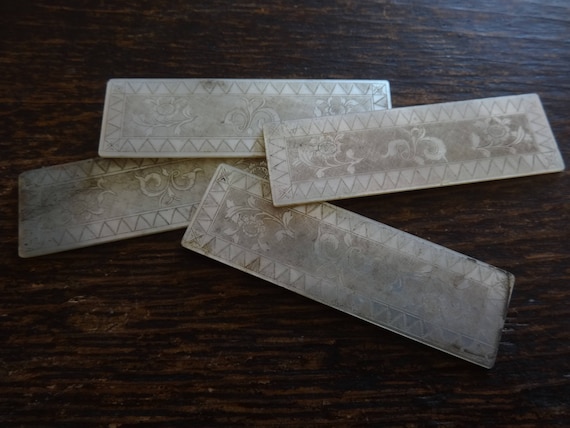 Antique Chinese INDIVIDUAL Mother Of Pearl Lotus Flower Rectangular Gaming Chip Counter Token Hand Carved c1800-1850/'s EVE de France