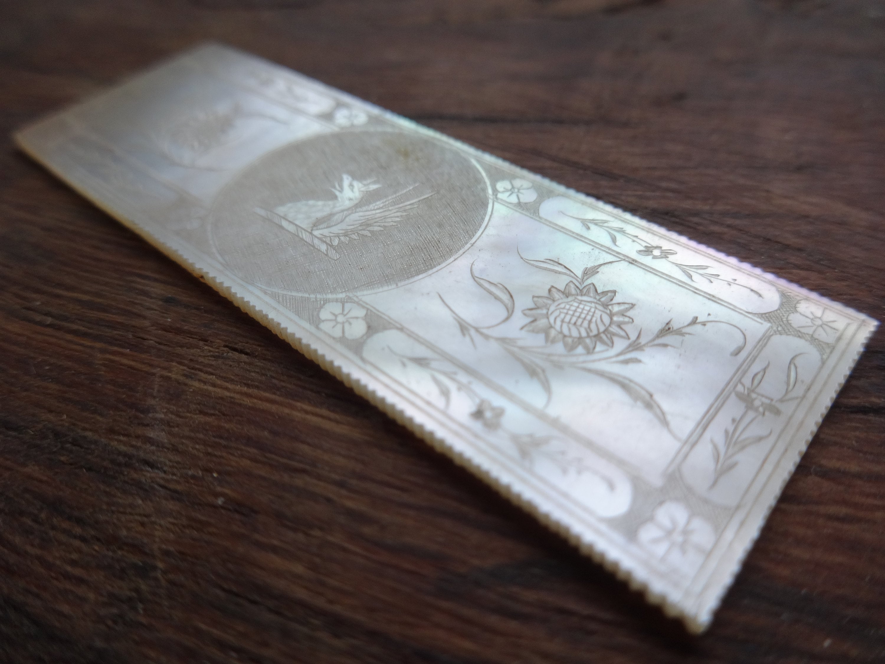 Antique Chinese INDIVIDUAL Mother Of Pearl Lotus Flower Rectangular Gaming Chip Counter Token Hand Carved c1800-1850/'s EVE de France