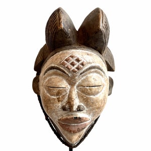 Vintage African Wooden Punu Mask Hanging Wall Hanging Decor Carved Statue Carving Sculpture Wood Tribal Art Design c1990&#39;s / EVE de France