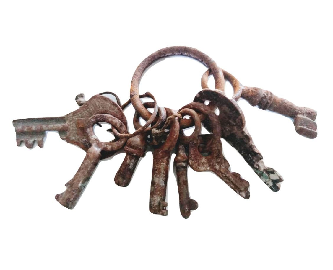 Antique Français Petite Collection de Clés en Fer Rouillé Que L'on Trouve sur Le Tiroir Original Du