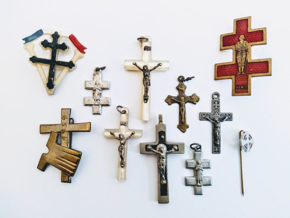 Shop for and Buy Cross Keychain Metal Crucifix at . Large  selection and bulk discounts available.