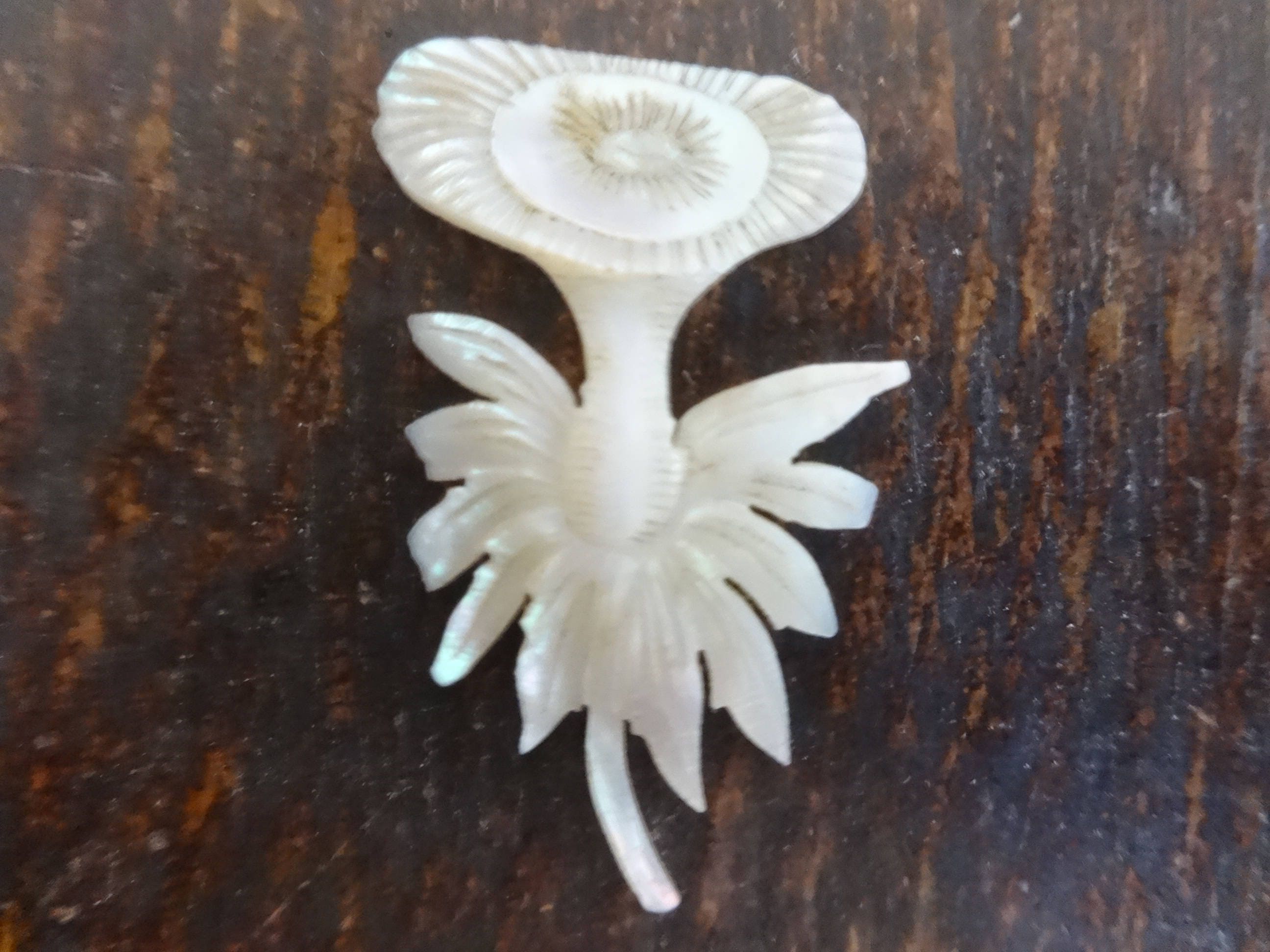 Antique Chinois Individuel N'/ de La Perle Applique Fleur Décor Floral Sculpté à La Main Gravé d'aut