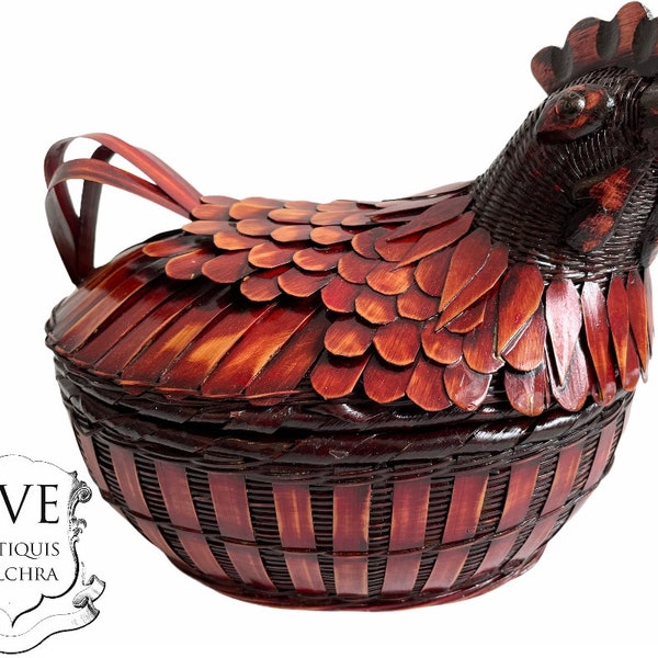 Vintage Chinese Chicken With Lid Wicker Basket Shanghai Collection Small Traditional Craftsman Made Wickerwork Woven c1970's / EVE de France