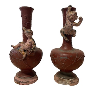 Antique Pair of Art Nouveau Metal Painted Chippy Vases with Stone Bases Applied Cherub Figures c1890's / EVE immagine 3