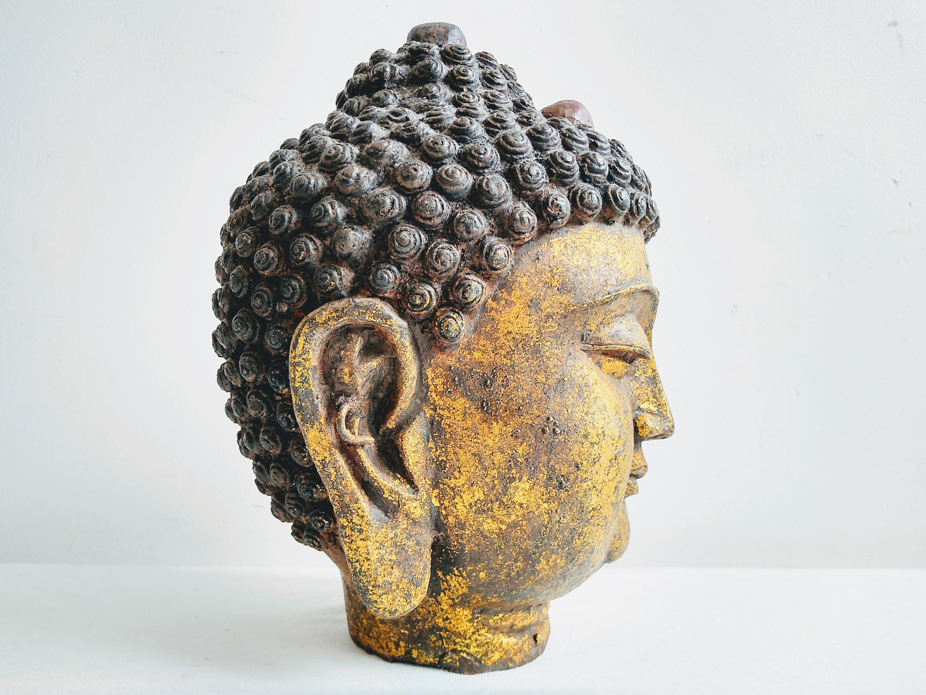 ヴィンテージ 中国 仏像 金属 金箔 鋳鉄 寺院 仏教 装飾 瞑想