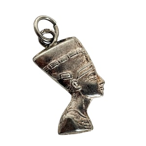 Vintage Egyptian Nefertiti Bust Charm Pendant Jewellery Necklace Hanger Charm 1980&#39;s / EVE