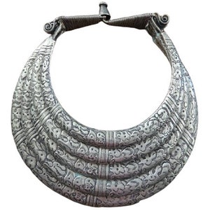 Antique Miao Chinese Hill Tribe Silver Mix Metal Animal Themed Necklace Tribal Jewellery Jewelry circa 1910&#39;s / EVE de France