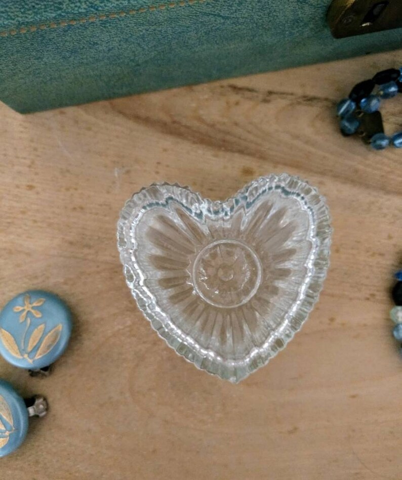 Vintage 80s goes Antique Heart Shaped Glass Jewelry Box Small Size Jewelry or Ring Storage Box Boudoir Vanity Accessory.