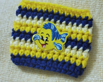 Yellow Friend Crochet Cup Cozy- alien cup cozy - gifts - gifts for her - disney gifts - coffee mug sleeve - coffee sleeve - mug cozy
