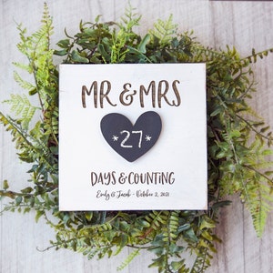 Personalized Wedding Countdown Sign / Engagement Gift for Bride + Groom / Mr. + Mrs. Days & Counting Chalkboard Decor / Shower Present