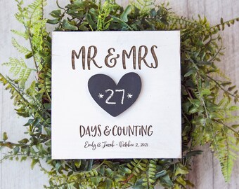 Personalized Wedding Countdown Sign / Engagement Gift for Bride + Groom / Mr. + Mrs. Days & Counting Chalkboard Decor / Shower Present