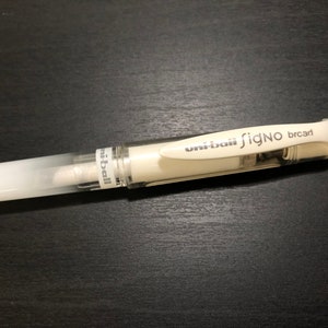 Uni-Ball Signo Broad White Gel Pen