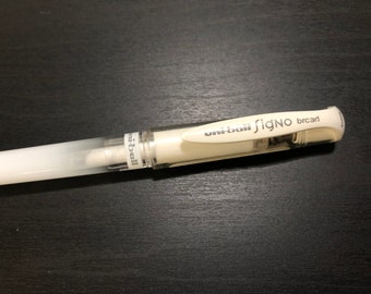 Uni-Ball Signo Broad White Gel Pen