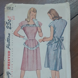 1940s tie back paper pattern dress