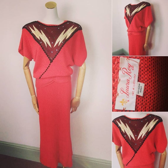 1980s does 1940s red knitted suit