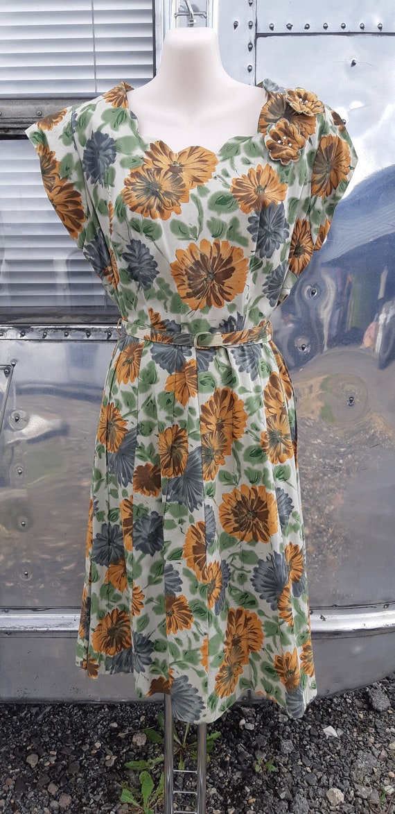 1940s floral print dress