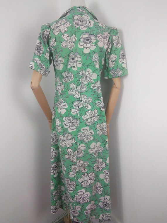 1940s Green floral housecoat - image 4