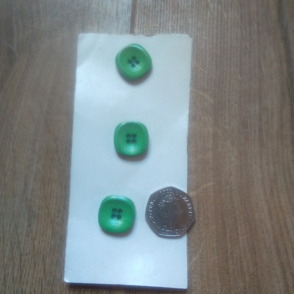 Vintage 1940s green buttons