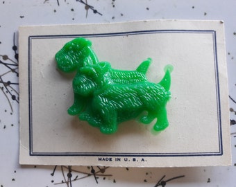 1940s Green Scottie dog deadstock brooch