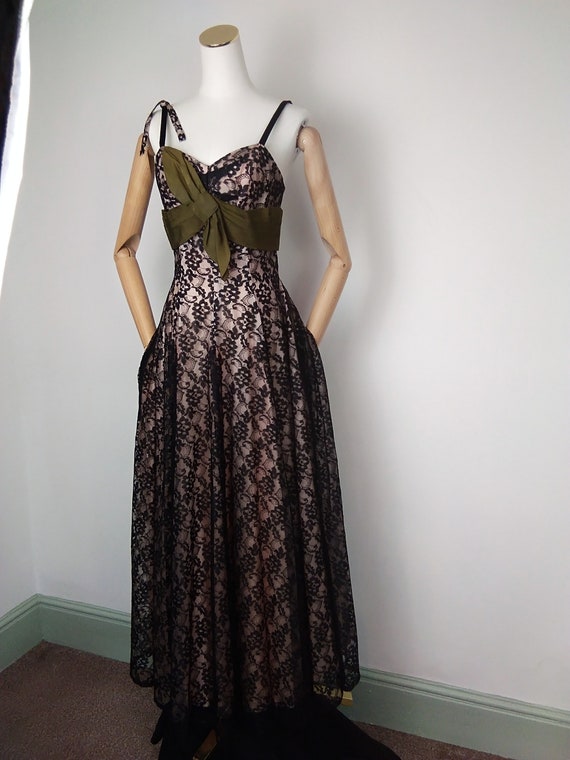 1940s Long black lace over lay dress with satin b… - image 7