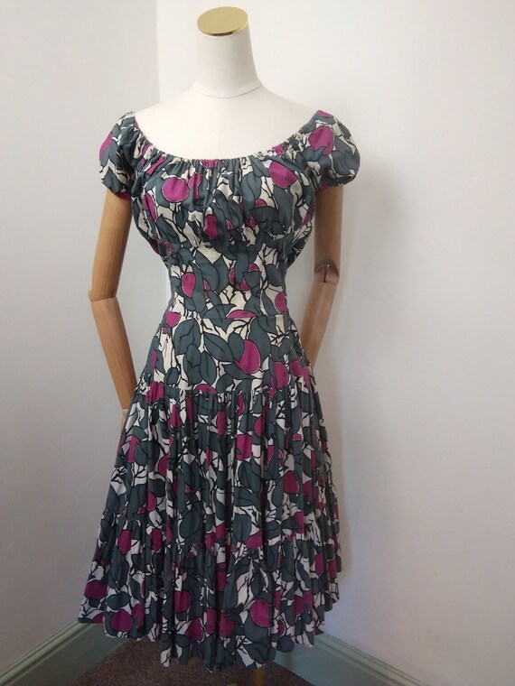 1950s peasant grey pink novelty print dress - image 1
