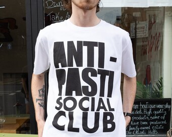T-shirt con slogan unisex Anti Pasti Social Club in bianco