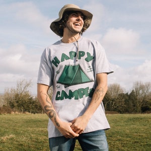 Happy Camper Herren Spruch T-Shirt