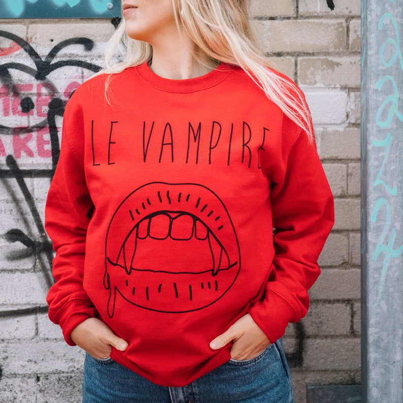 Le Vampire Womens Slogan Sweatshirt Red