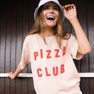 Pizza Club Slogan T-Shirt in Peach