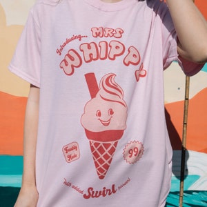 Mrs Whippy Women&#39;s Ice Cream Graphic T-Shirt