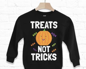 Batch1 ‘Treats Not Tricks’ Children’s Sweatshirt – Cute Kids Halloween Fancy Dress Costume Jumper