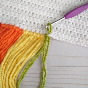 Easy Crochet Pattern, rainbow wall hanging tutorial, Pattern for crochet rainbow wall hanging, rainbow wall art with fringe, PDF Pattern image 3