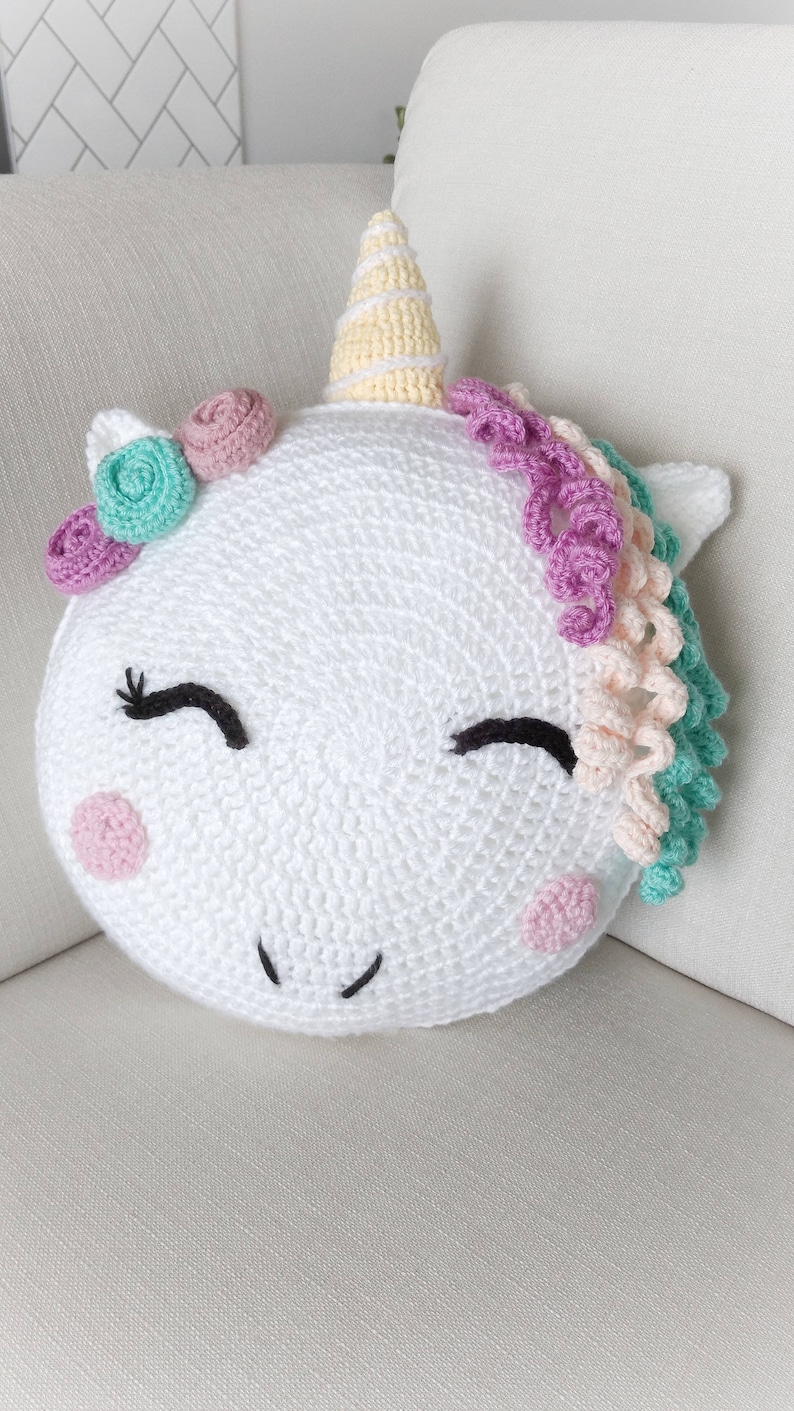 Unicorn/ unicorn gift/ crochet pattern/ unicorn pattern/ knit unicorn/ unicorn room decor/ stuffed unicorn/ pillow pattern/ knit pillow imagem 3
