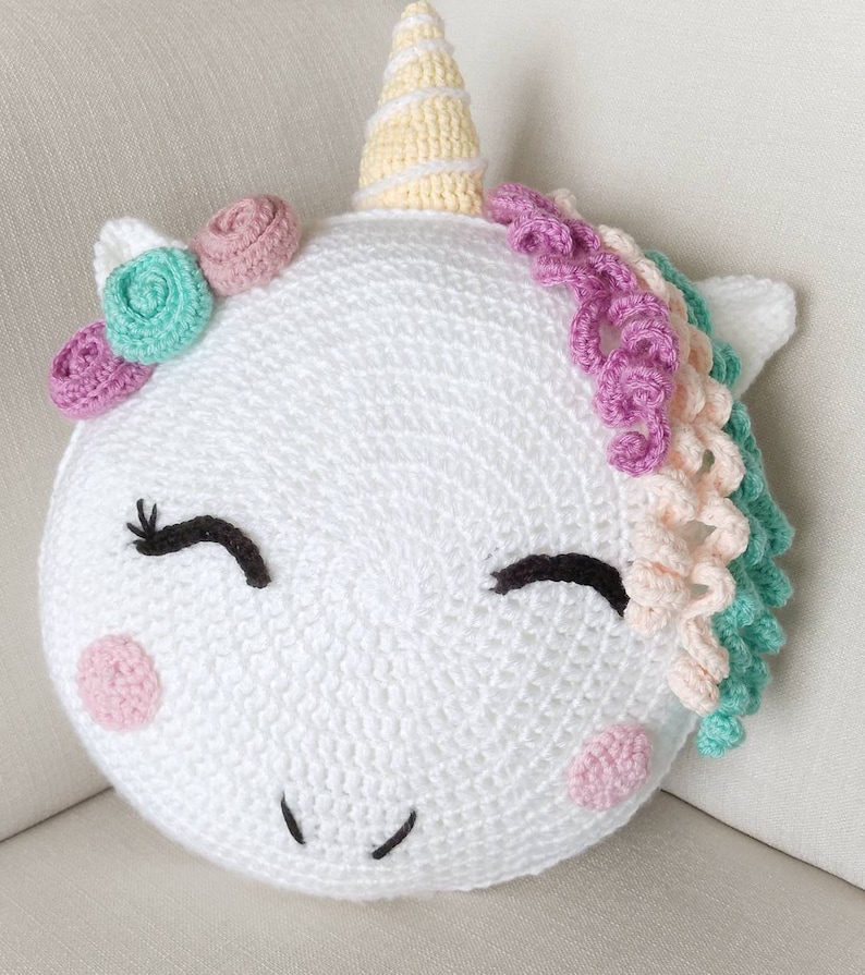 Unicorn/ unicorn gift/ crochet pattern/ unicorn pattern/ knit unicorn/ unicorn room decor/ stuffed unicorn/ pillow pattern/ knit pillow imagem 4