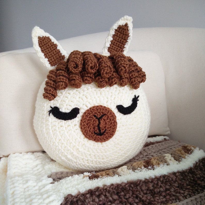 Llama cushion Pattern / Llama pillow / Alpaca pattern / Crochet pillow pattern / crochet pattern for Llama / Llama Toy / Llama decor / image 5