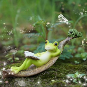 Fairy Frog Reading Book Lie on Leaf with his friend lizard Fairy Gardens Accessories Miniature Fairies Terrarium Figurines
