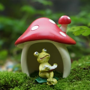 EKisemio 50 Pcs Mini Frog Garden Decor | Green Frog Figurines | Miniature  Home Décor | Tiny Plastic Frogs | Fairy Garden Decor