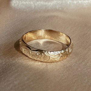 Gold floral band ring 14k gold filled vintage look