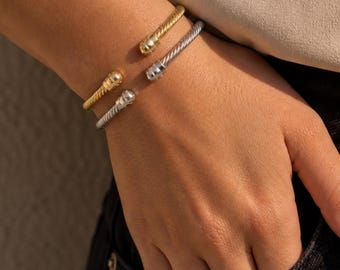 Mixed Metal Cuff Bracelet Set, Gold and Silver Minimalist Jewelry, Everyday Luxury Open Bangle for Women, Quiet Luxury Style