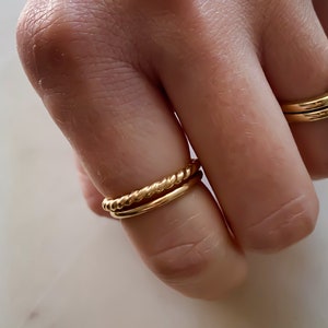 Bold stacking ring set 14k gold filled bold rope and smooth band pair image 3